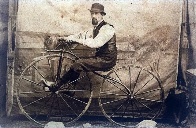 Velocipede con pedali, prosegue la storia della bicicletta
